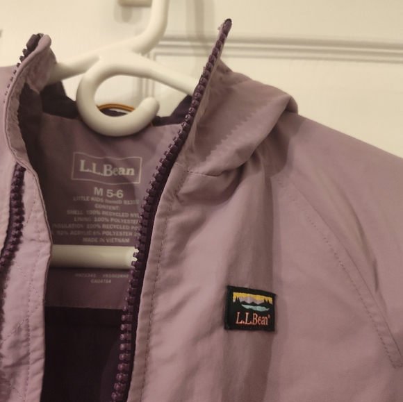 Girls 5-6 LLBean purple jacket - Picture 2 of 2